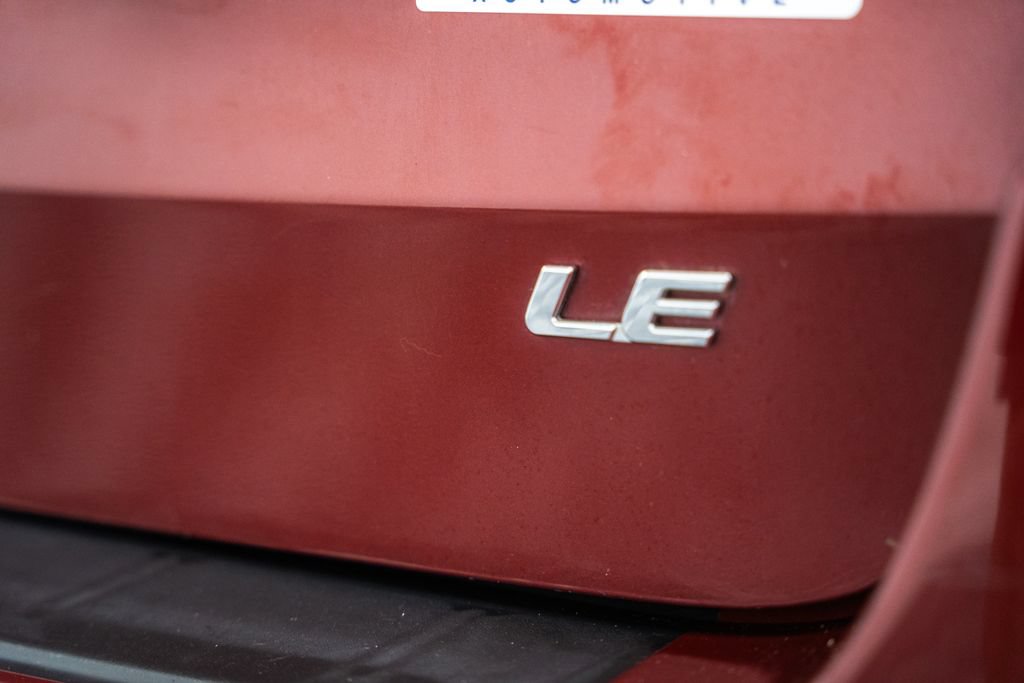 Used 2020 Toyota Sienna LE w/ LE Preferred Package FWD image 10