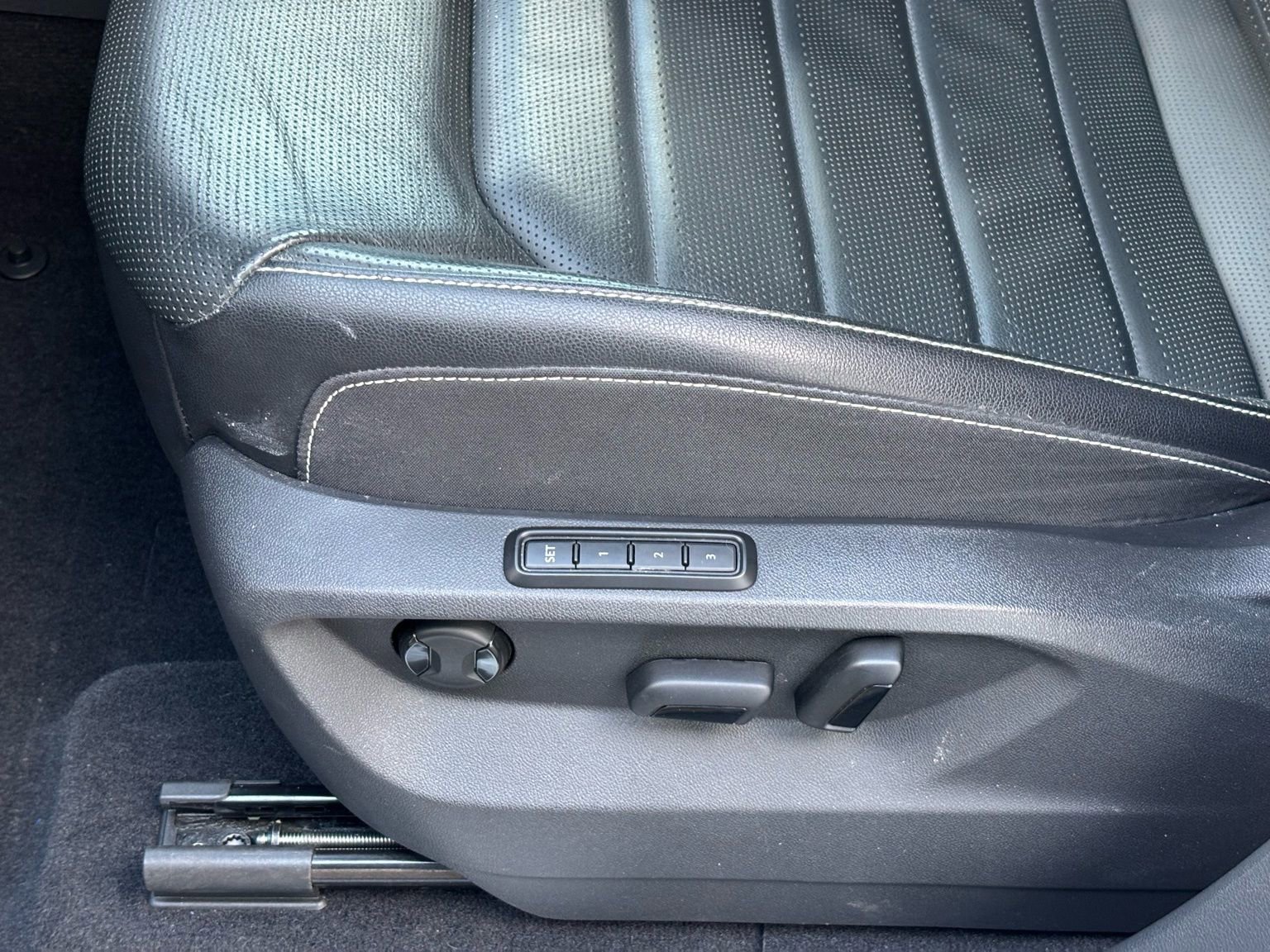 Used 2024 Volkswagen Atlas SEL image 20