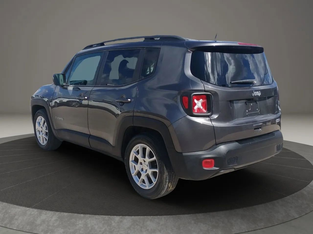 Used 2019 Jeep Renegade Latitude image 5