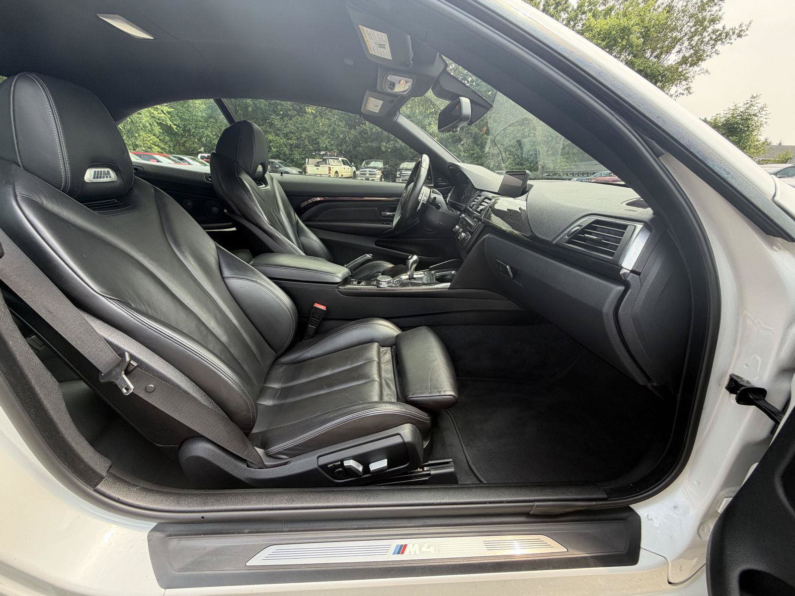 Used 2016 BMW M4 Convertible RWD image 28
