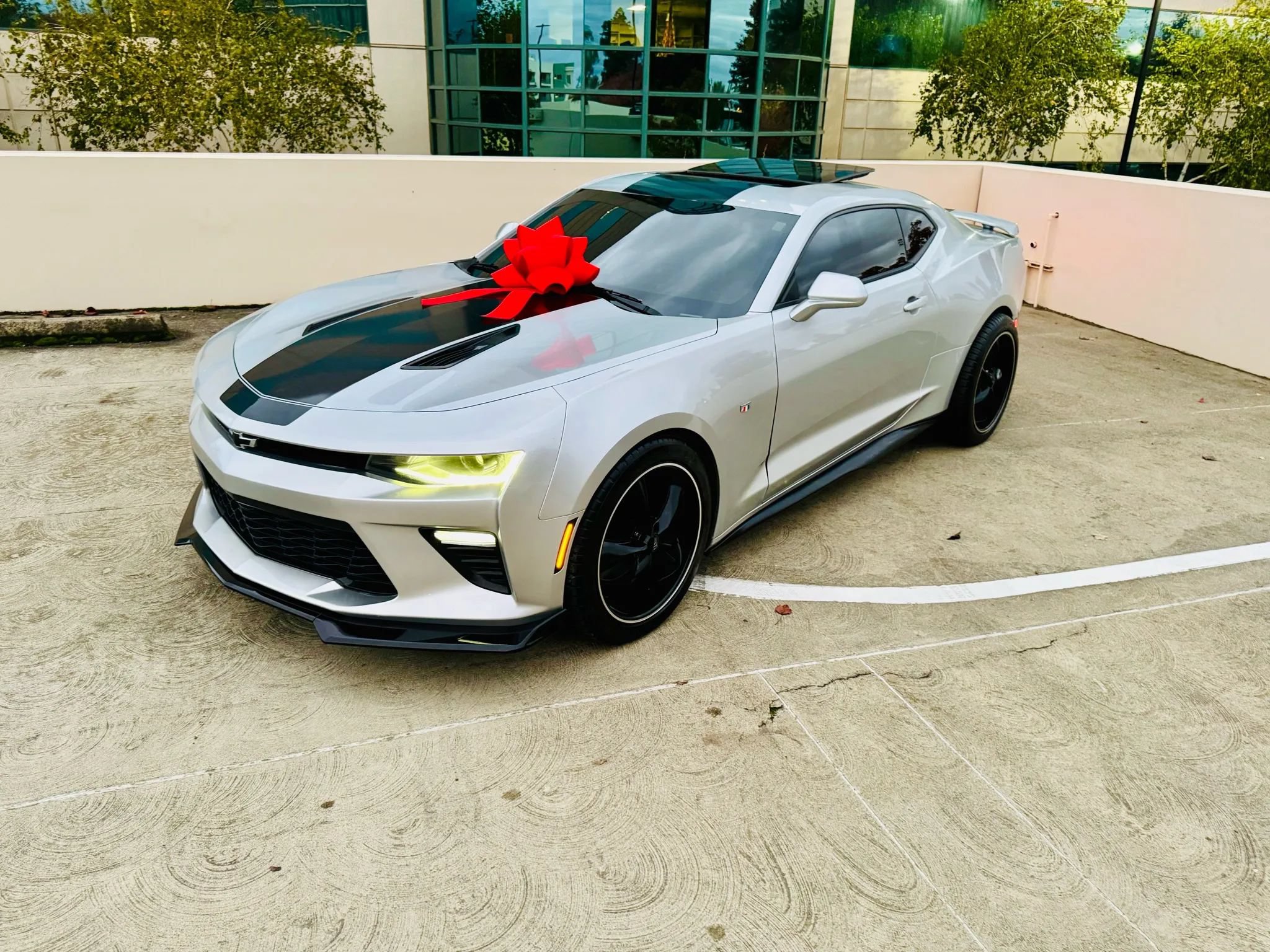 Used 2016 Chevrolet Camaro SS RWD image 5