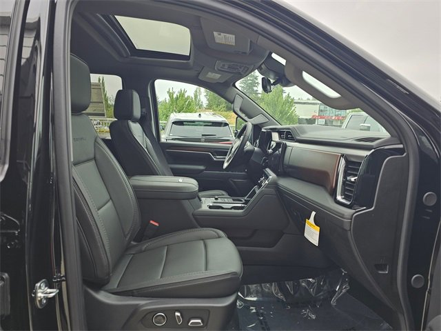 New 2025 GMC Sierra 3500 Denali w/ Denali Reserve Package image 11