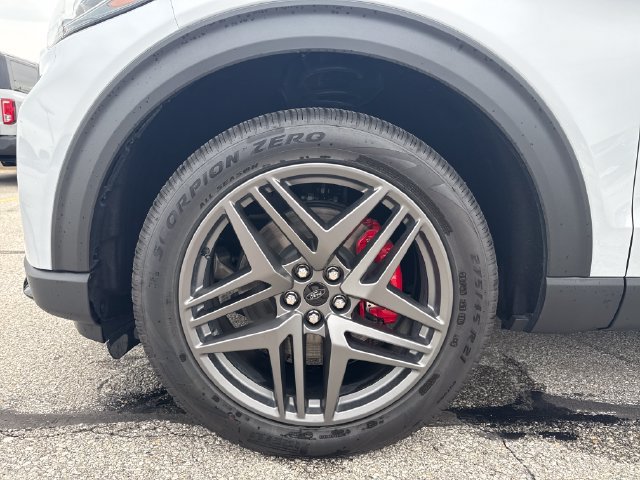 New 2026 Ford Explorer ST-Line w/ ST-Line Street Pack AWD/4WD image 13