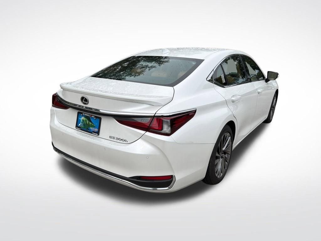 Used 2024 Lexus ES 300h Ultra Luxury w/ Accessory Package (Z2) FWD image 5