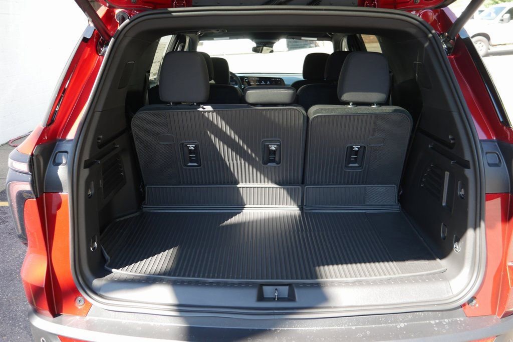 New 2026 Chevrolet Traverse LT w/ LPO, Floor Liner Package image 26