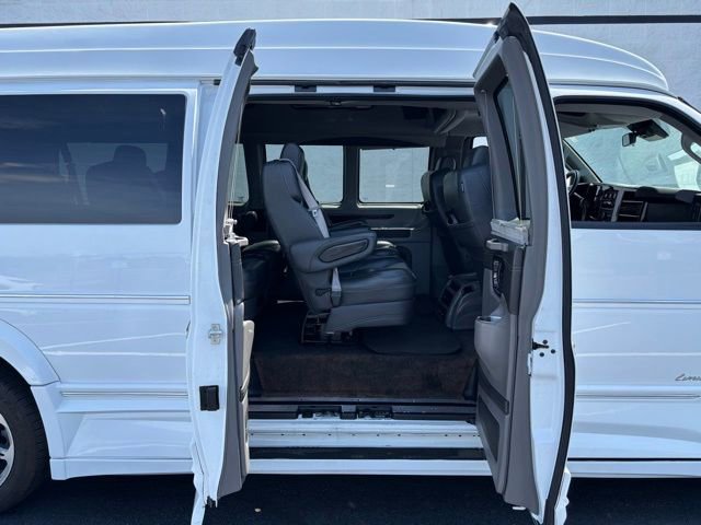 Used 2020 GMC Savana 2500 Extended w/ Enhanced Convenience Package RWD image 7