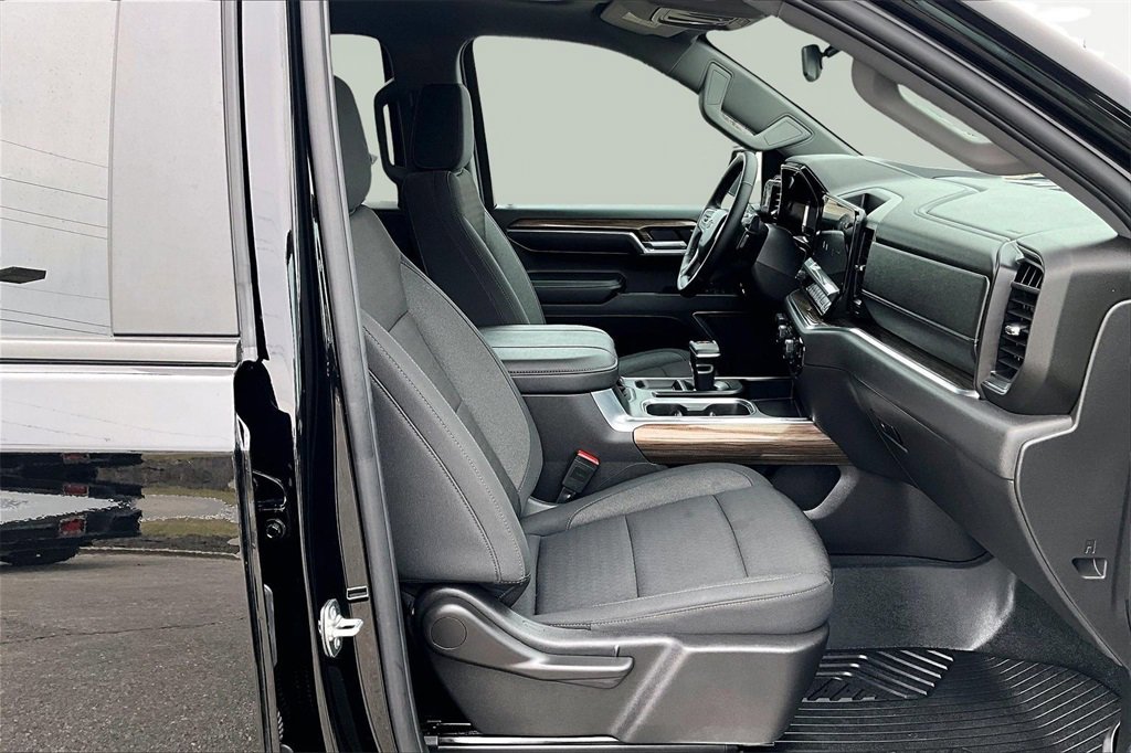 Used 2025 Chevrolet Silverado 1500 LT Trail Boss w/ Protection Package image 7