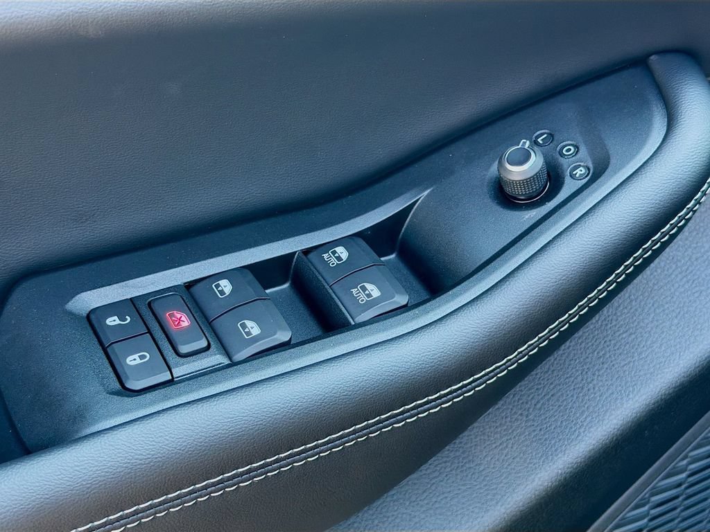 New 2026 Jeep Grand Cherokee Altitude AWD/4WD image 23
