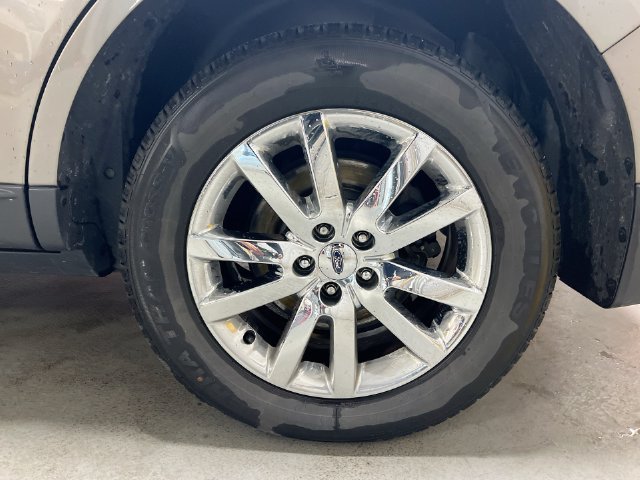 Used 2013 Ford Edge SEL FWD image 22