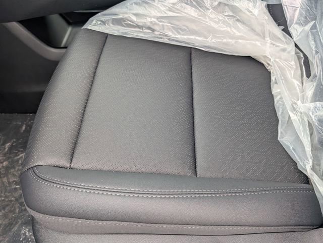 New 2026 Chevrolet Equinox LT w/ Convenience Package II image 23