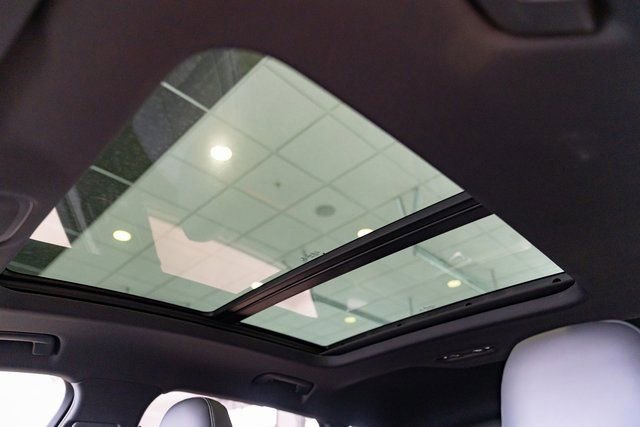 Used 2022 Audi e-tron S Prestige AWD/4WD image 33