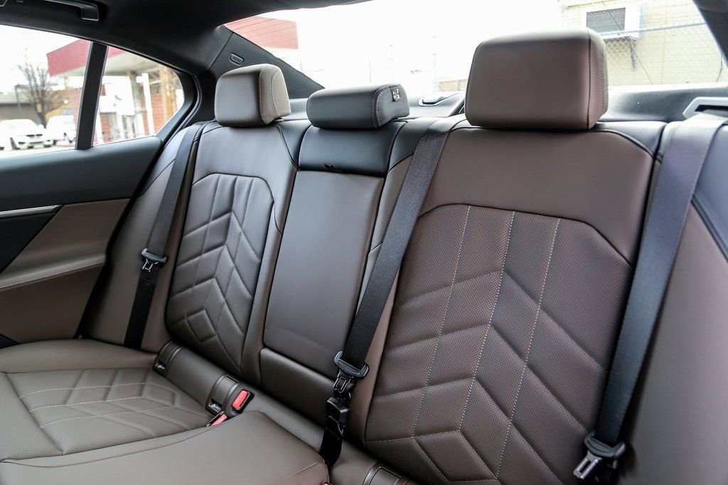 Used 2026 BMW 530i xDrive 530i xDrive w/ M Sport Package image 23