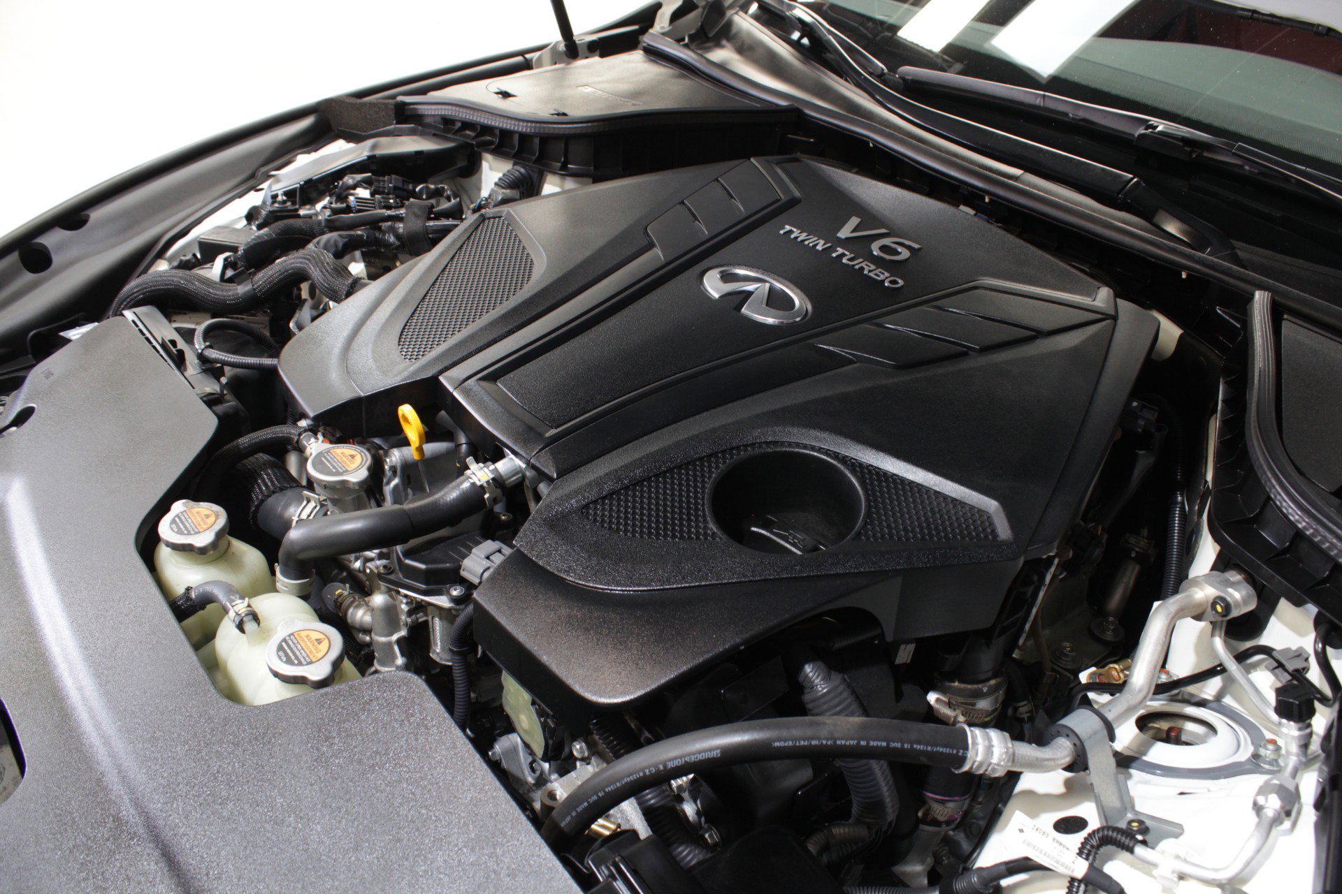 Used 2022 INFINITI Q60 Red Sport 400 w/ Cargo Package RWD image 25