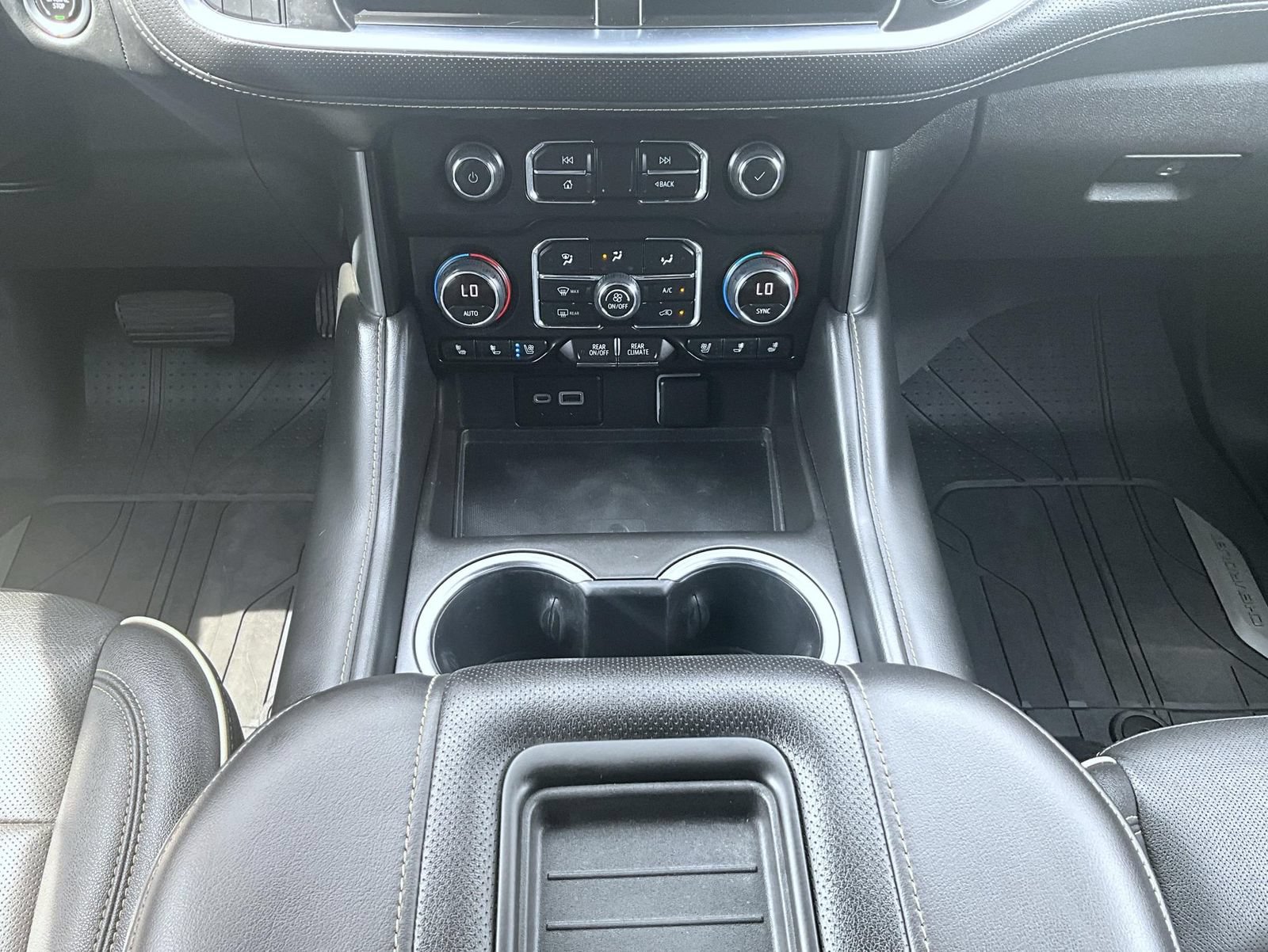 Used 2023 Chevrolet Tahoe Premier AWD/4WD image 14