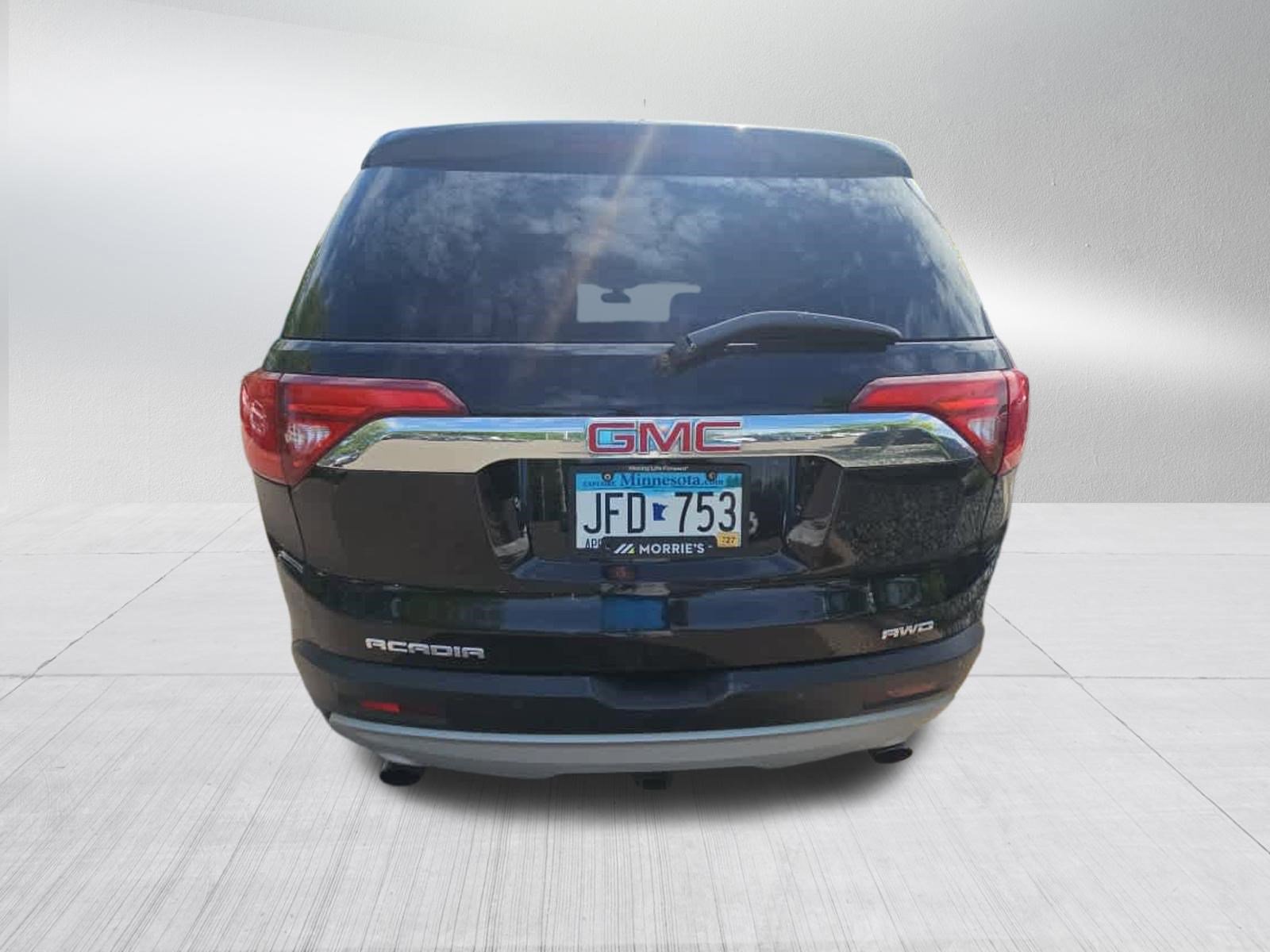 Used 2017 GMC Acadia SLT AWD/4WD image 8
