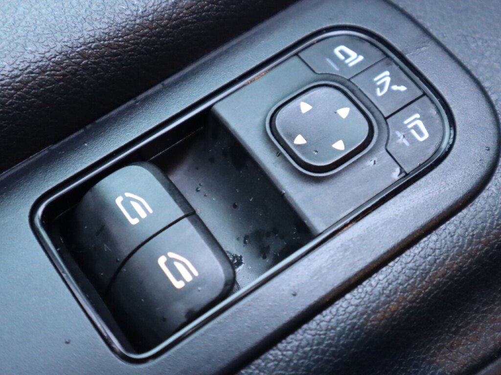 Used 2019 Mercedes-Benz Sprinter 144 image 20