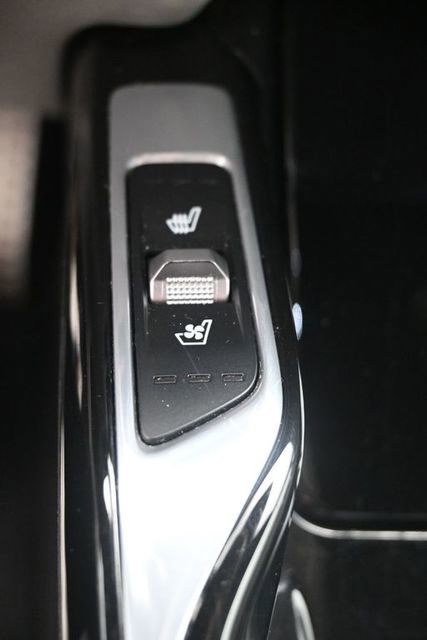 Used 2023 Kia Sorento SX Prestige image 13