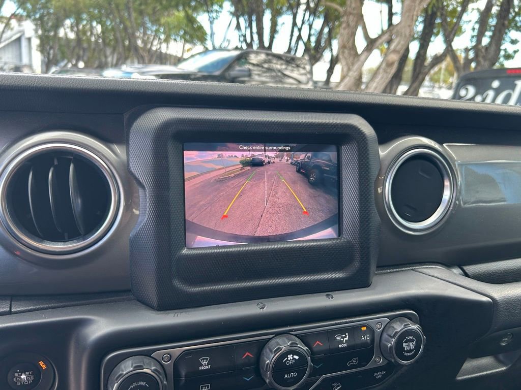 Used 2021 Jeep Wrangler Unlimited Sahara image 25