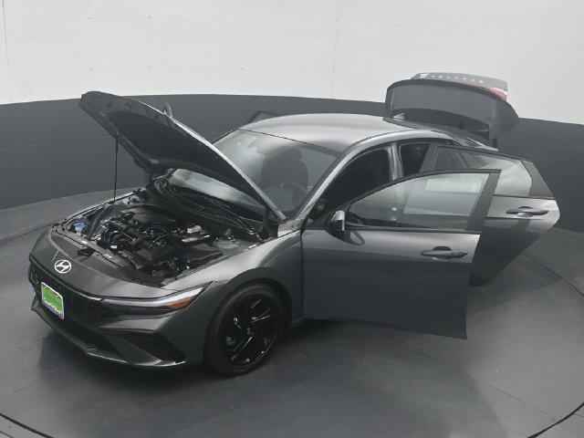 Used 2026 Hyundai Elantra Sport FWD image 50