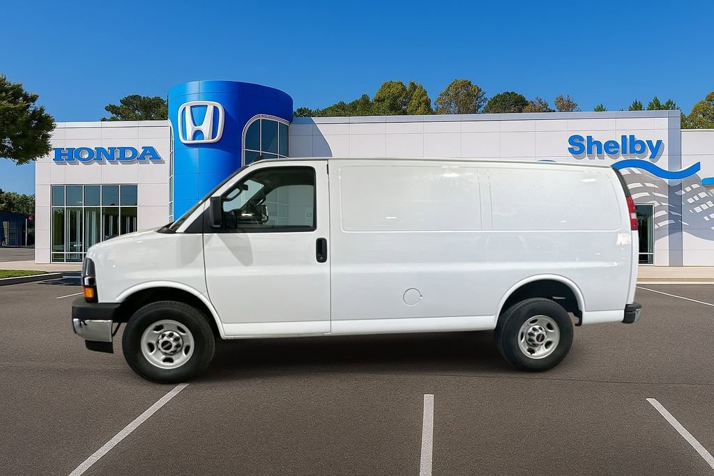 Used 2024 GMC Savana 2500 w/ Driver Convenience Package image 5