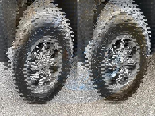 Used 2025 GMC Sierra 2500 SLE image 7