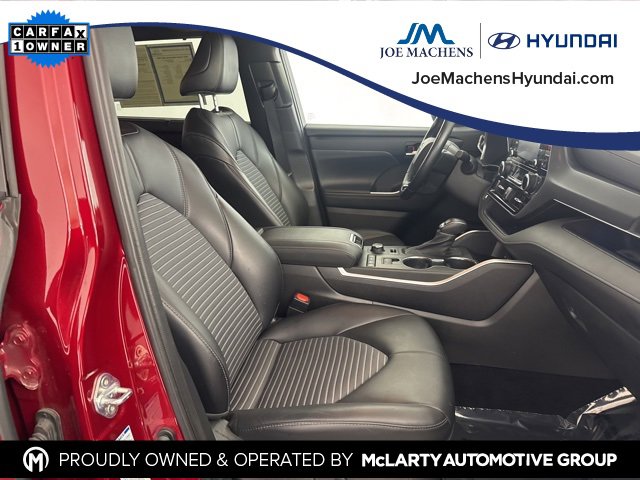 Used 2021 Toyota Highlander XSE image 23