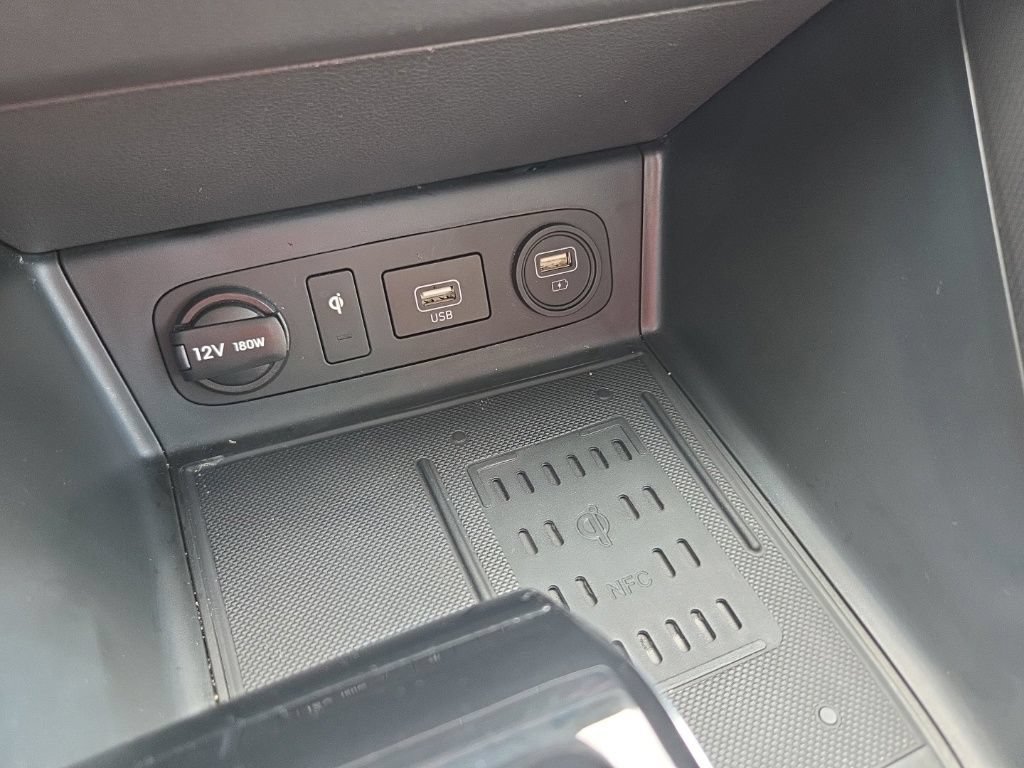 Used 2023 Hyundai Sonata Limited w/ Preferred Accessory Package FWD image 28