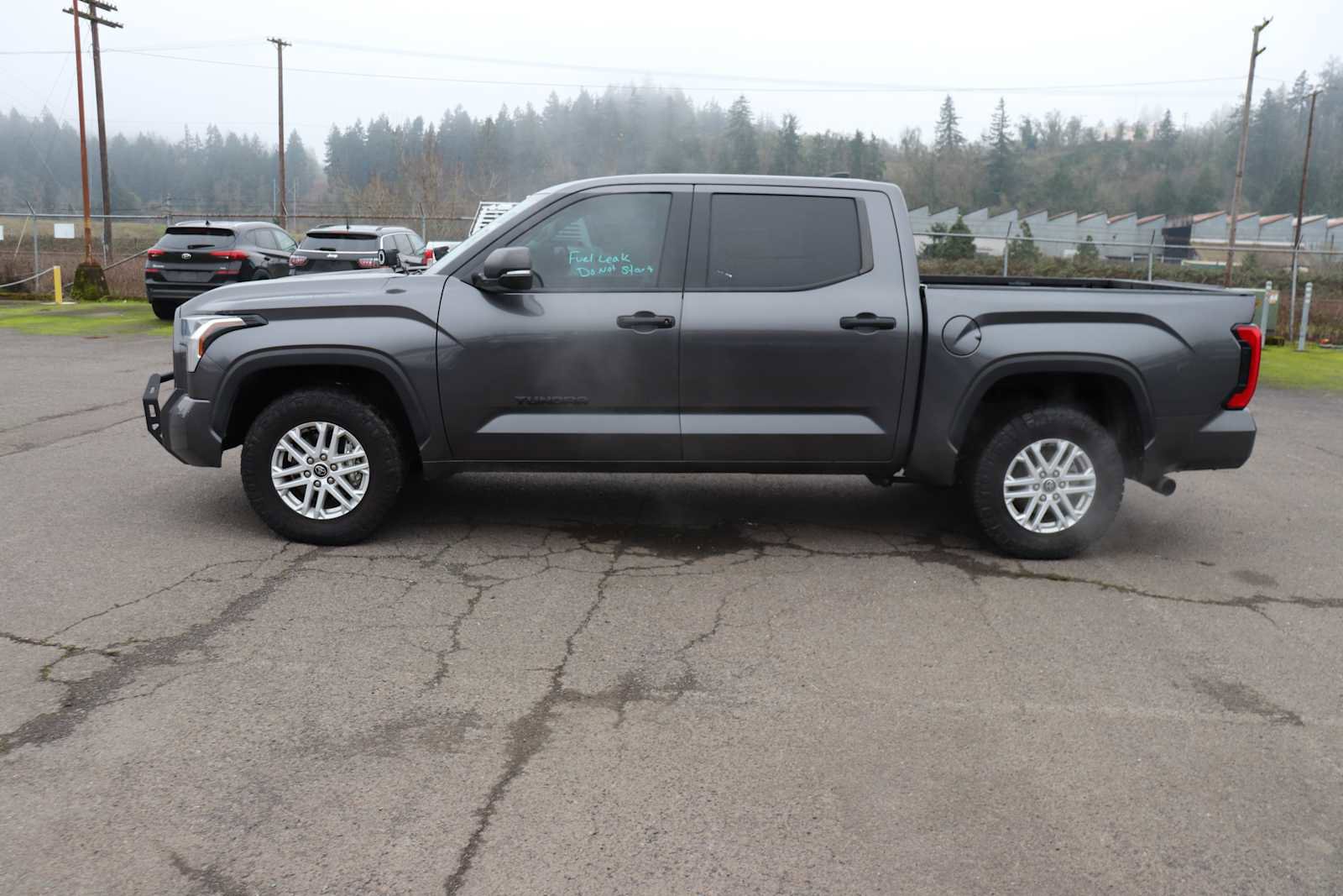 Used 2022 Toyota Tundra SR5 w/ SR5 Convenience Package image 8