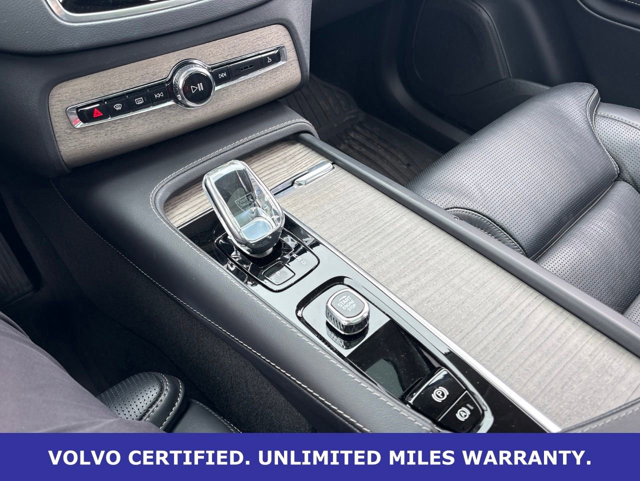 Certified 2023 Volvo XC90 T8 Ultimate w/ Protection Package Premier AWD/4WD image 20