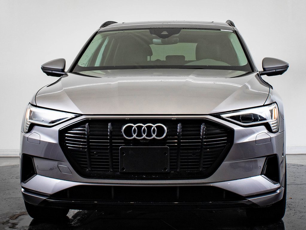 Used 2022 Audi e-tron Premium w/ Convenience Plus Package image 2