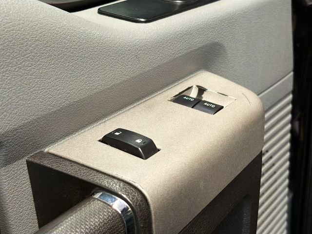 Used 2014 Ford F250 XLT w/ Snow Plow Prep Package image 16