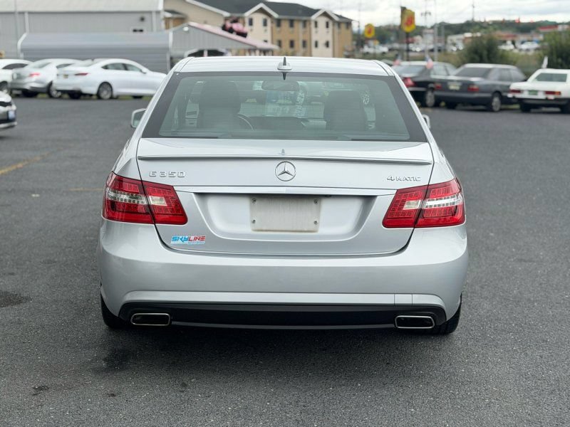 Used 2012 Mercedes-Benz E 350 4MATIC Sedan image 6