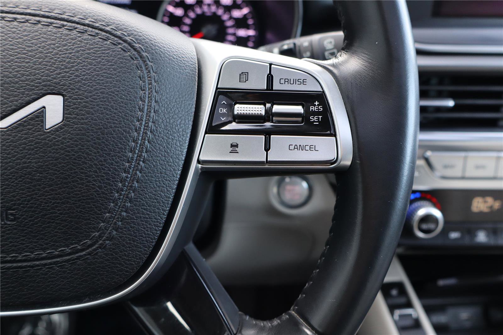 Certified 2022 Kia Telluride S image 18