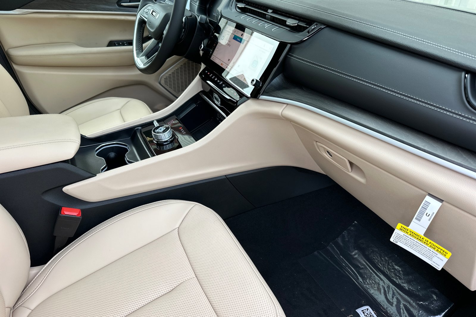 New 2026 Jeep Grand Cherokee L Limited AWD/4WD image 16