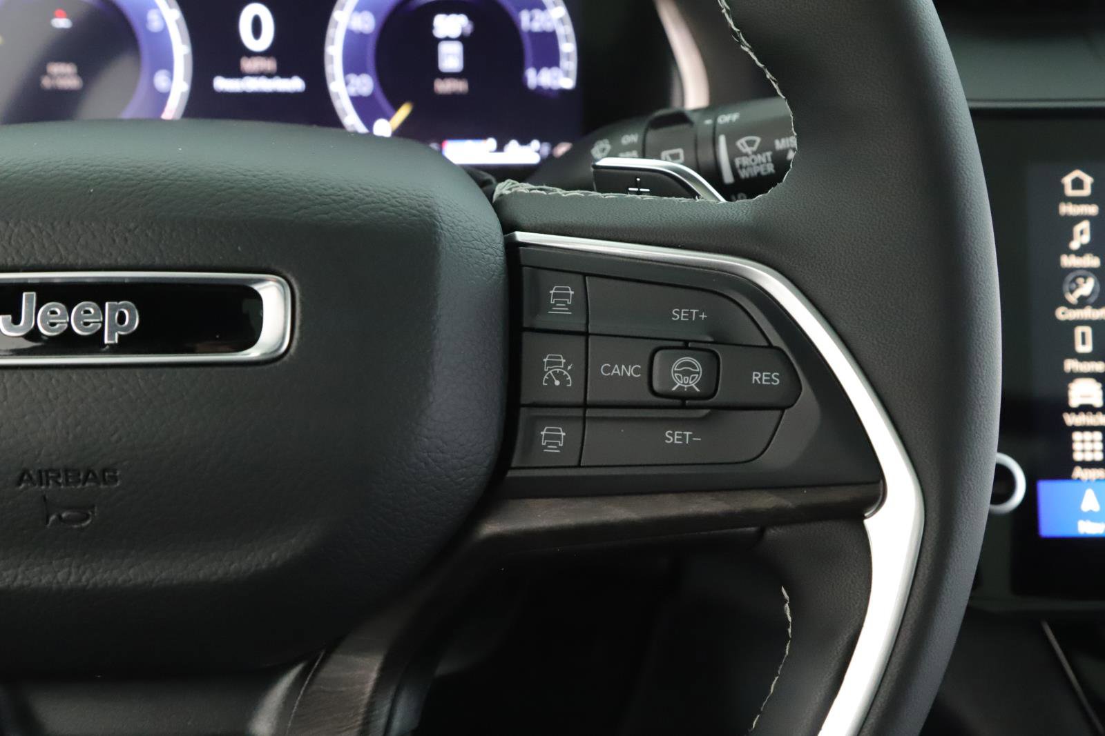 New 2026 Jeep Grand Cherokee Limited w/ Limited Altitude Package image 7