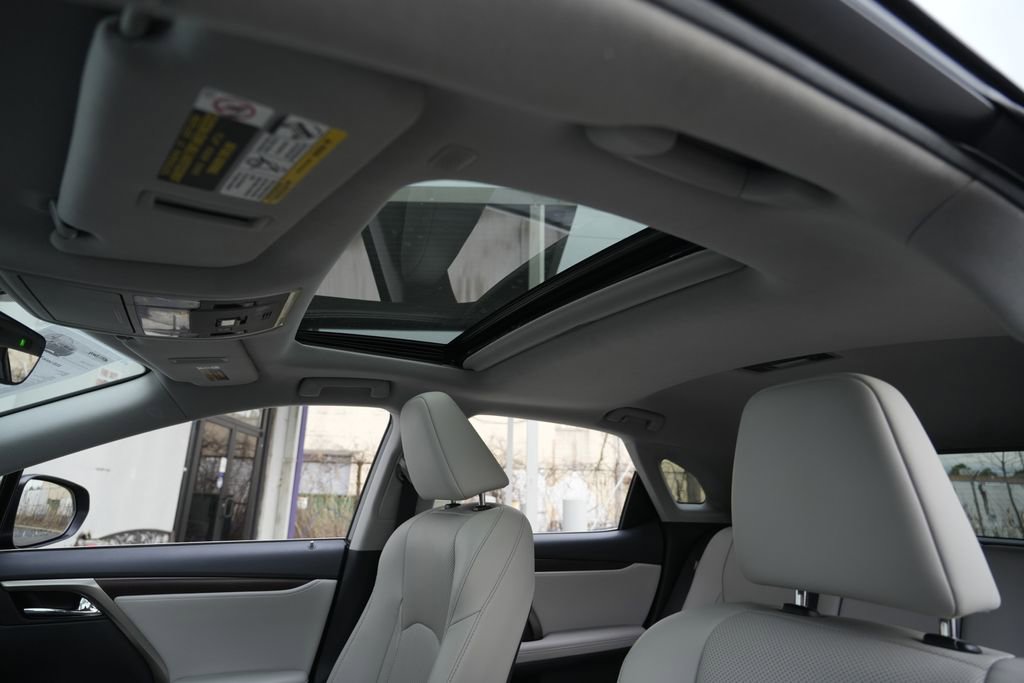 Used 2020 Lexus RX 350 AWD w/ Premium Package image 17