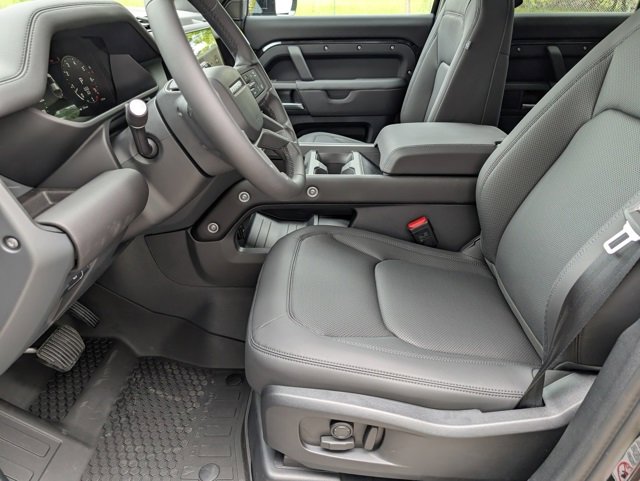 New 2025 Land Rover Defender 110 S image 27