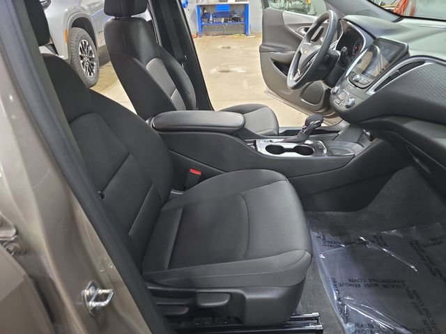 Used 2024 Chevrolet Malibu RS FWD image 12