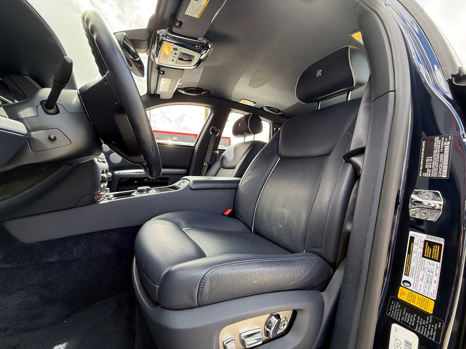 Used 2020 Rolls-Royce Ghost RWD image 18