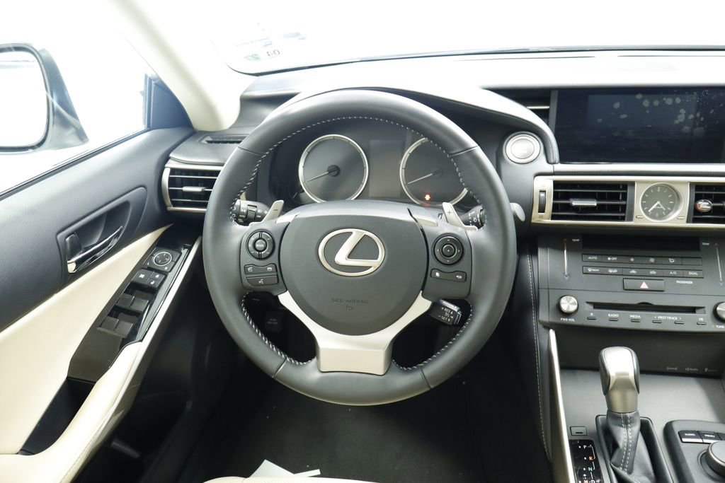 Used 2015 Lexus IS 250 RWD image 21
