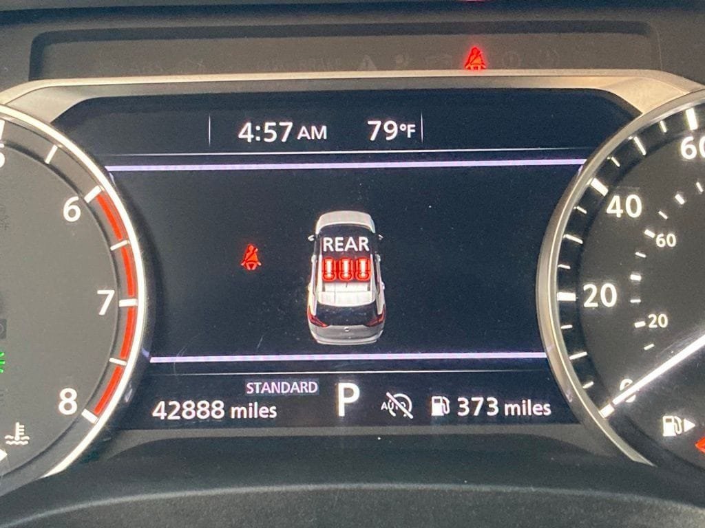 Used 2025 Nissan Rogue SV w/ SV Premium Package FWD image 18