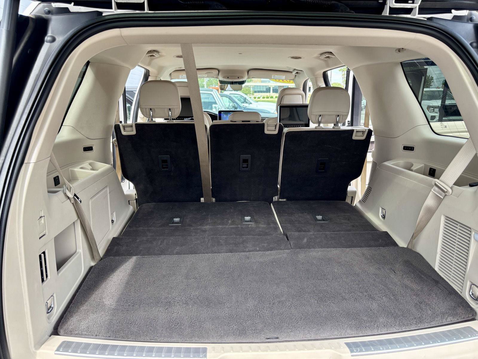 Used 2018 Lincoln Navigator Select AWD/4WD image 15
