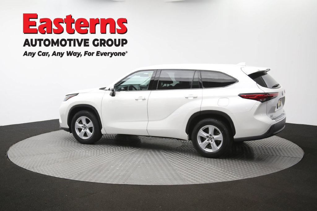 Used 2020 Toyota Highlander LE FWD image 65