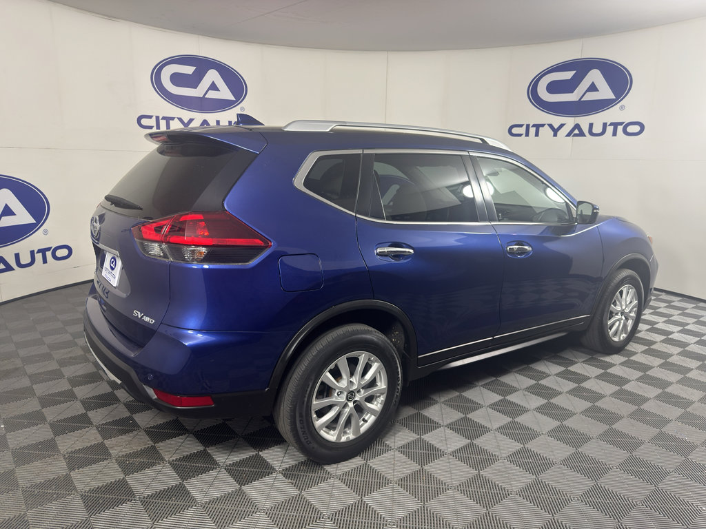 Used 2020 Nissan Rogue SV AWD/4WD image 3