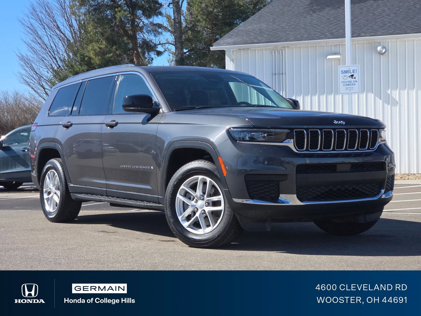 Used 2022 Jeep Grand Cherokee L Laredo w/ Luxury Tech Group I image 1