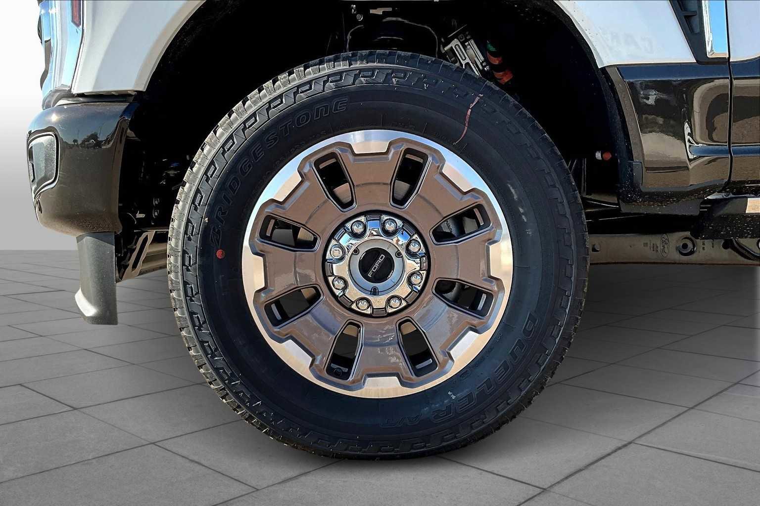 New 2025 Ford F350 King Ranch w/ FX4 Off-Road Package image 11