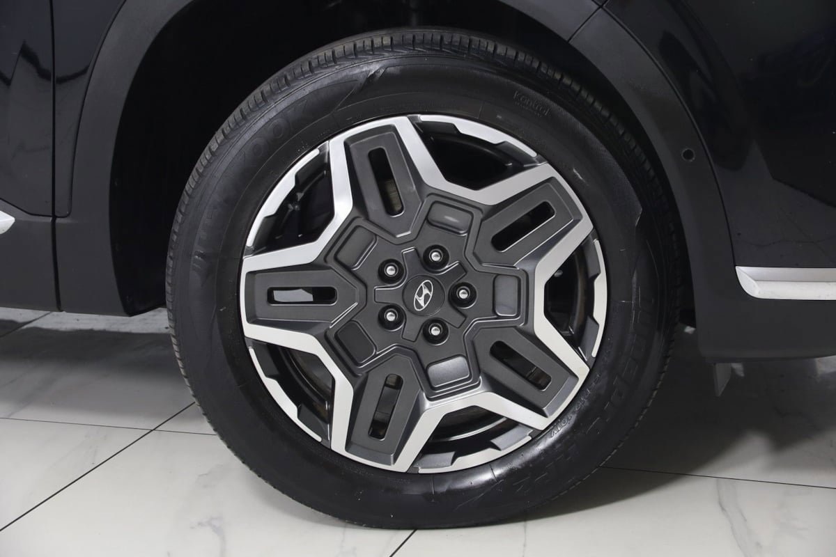 Used 2021 Hyundai Santa Fe Limited w/ Cargo Package image 15