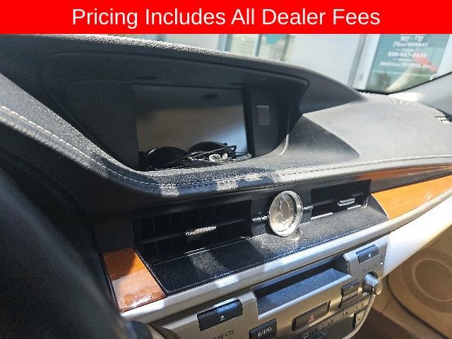 Used 2013 Lexus ES 300h w/ Luxury Pkg FWD image 15