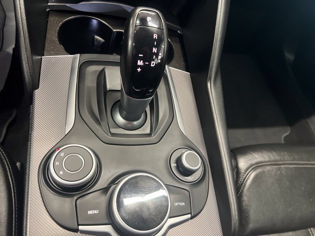 Used 2017 Alfa Romeo Giulia AWD w/ Sport Appearance Package image 32