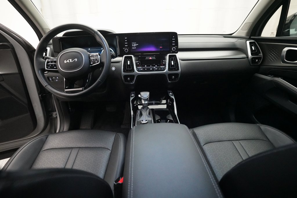 Certified 2023 Kia Sorento SX image 5